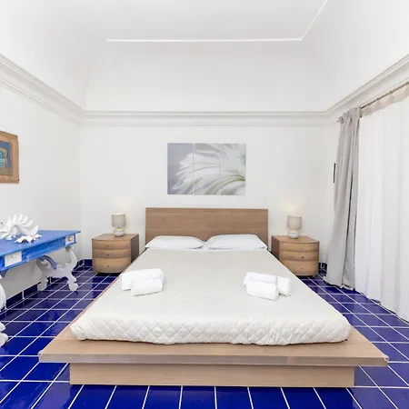 Apartment Blue Di *