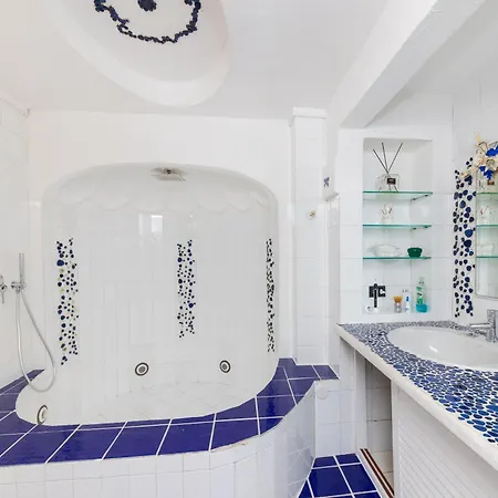 Apartment Blue Di *