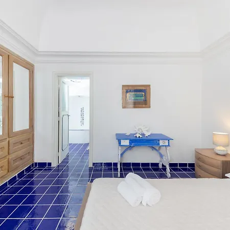 Blue Di Apartment