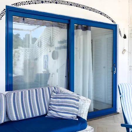 Blue Di Apartment