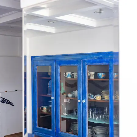 Blue Di *