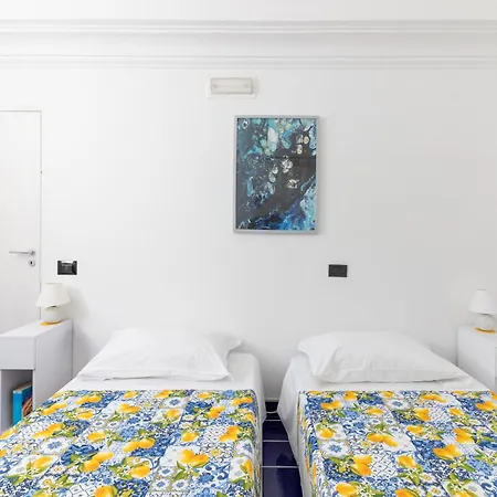 Blue Di Apartment *