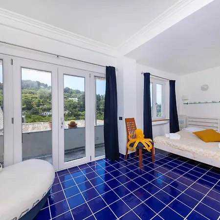 Blue Di Apartment
